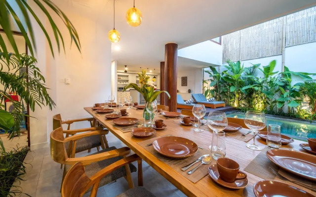 4BR Luxury Modern Contemporary Villa in Canggu
