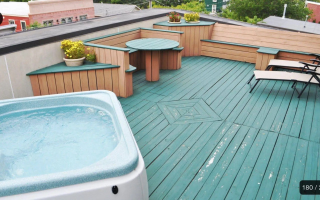 Goodfellos Suites