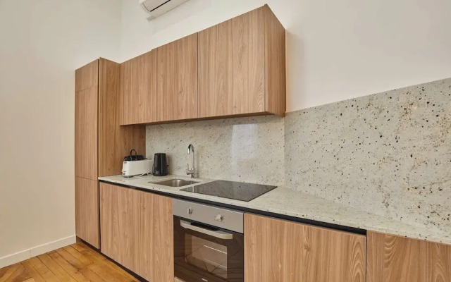 Saint Honore Luxury Apartment With AC