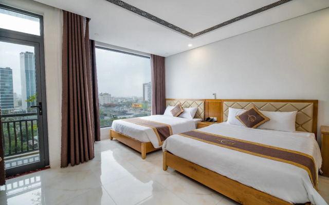 La Lune Hotel