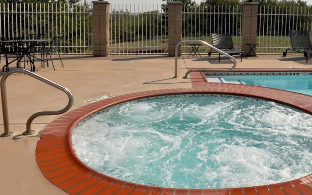 Comfort Suites Roanoke - Fort Worth North