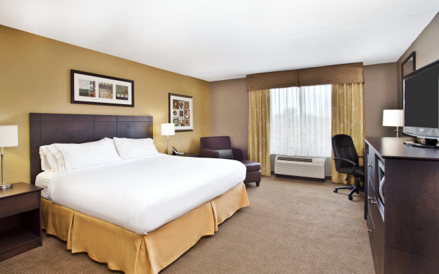 Holiday Inn Express & Suites Kingston Central by IHG