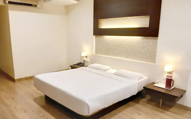 Hotel Adarsha Palace