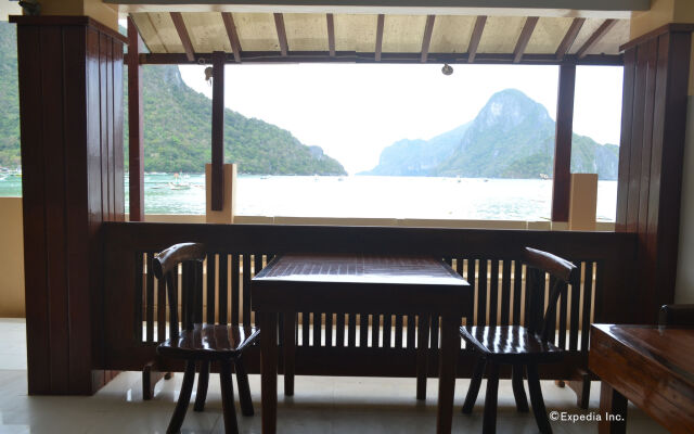 El Nido Beach Hotel