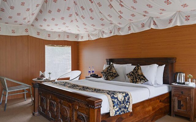 Kavish Holiday Hill Resort N Spa