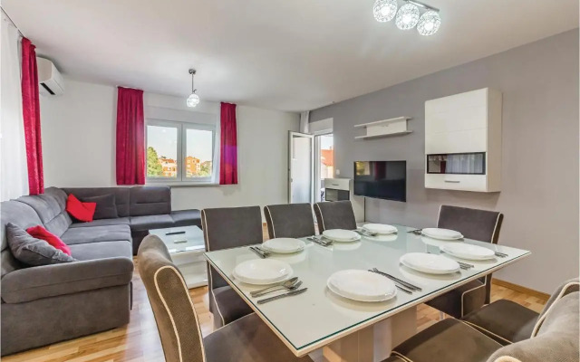 Three-Bedroom Apartment in Medulin