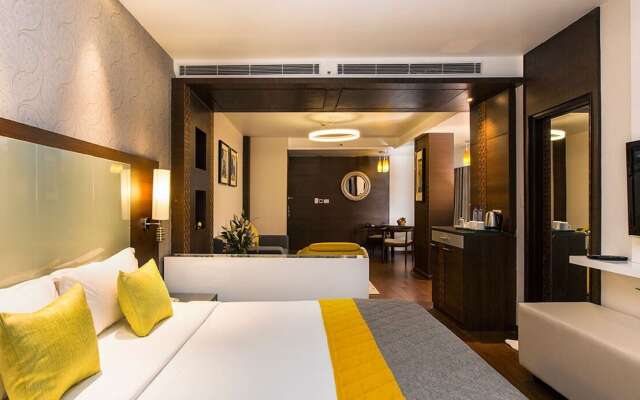 The Grand Magrath Hotel