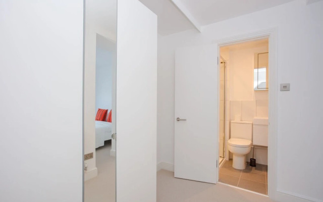 Newly Refurbished Modern 3 Bedroom Apartment in Affluent Fulham