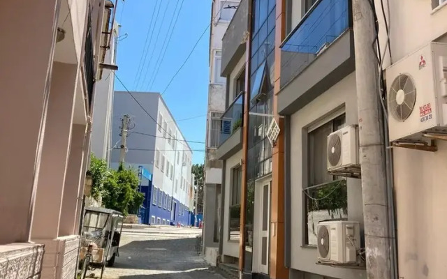 Yağız Apart