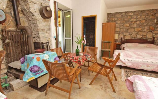Apartment 820