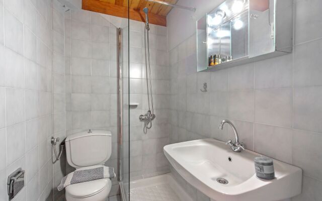 Kasteli Suites