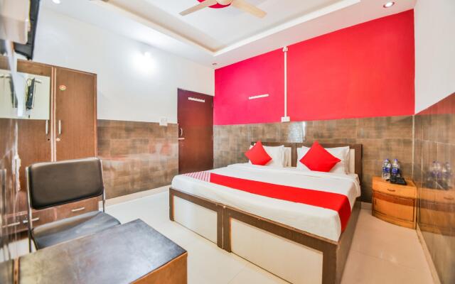 OYO 45055 Hotel King's Palace