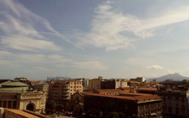 Penthouse Politeama