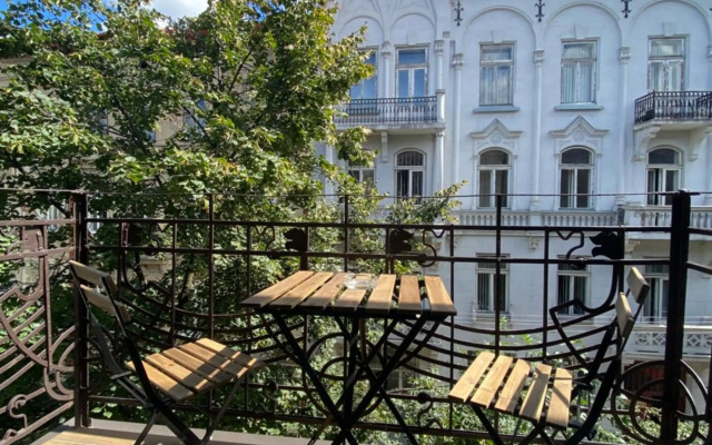 Квартира на Огієнка 15