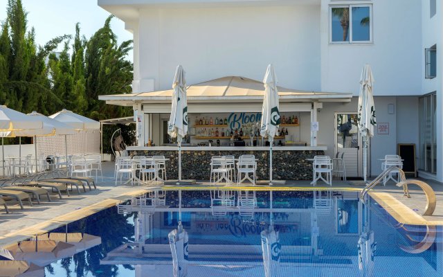 Protaras Plaza Hotel