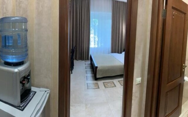 Hotel Day and Night on Michurinskiy