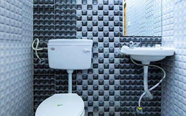 Oyo 16546 Hotel Saurabh