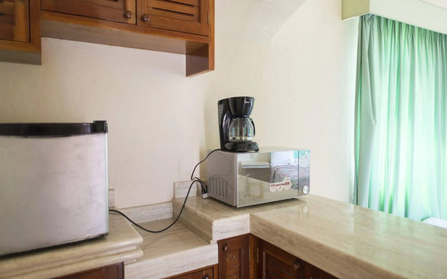 Maya Del Centro - Adults Only