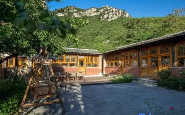 Huanglu Huakai Homestay (Zhoukoudian Youlanshan Scenic Area)