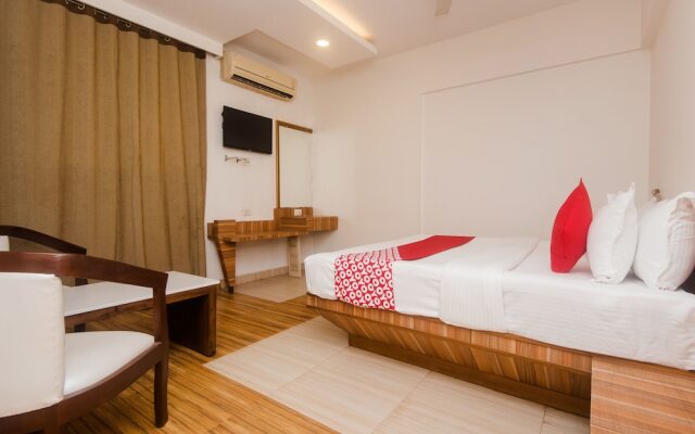 OYO 13823 Hotel Praveen International