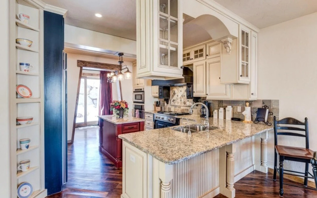 Bear Trail Luxury 5 Bedroom Townhouse