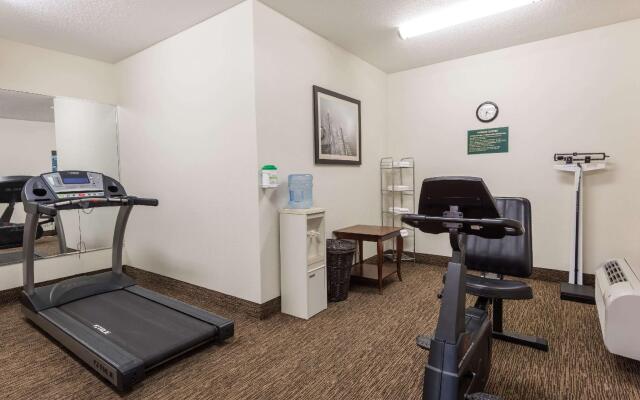 Seasons Inn & Suites Highland