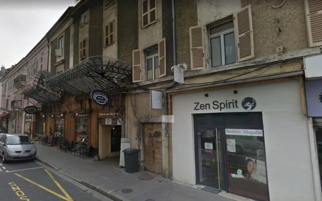 Annecy, A balcony right downtown