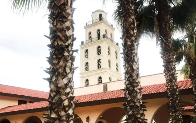 Ramada De Oro