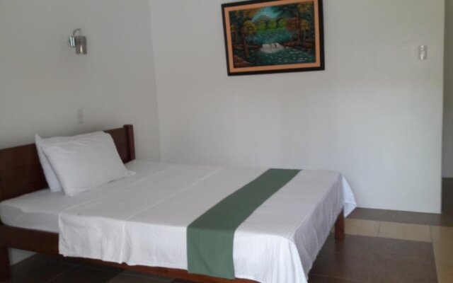 KAKISA Dive Resort