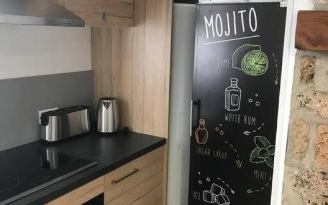 Petite maison rénovée entièrement à Chanac