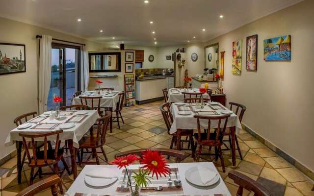Room in B&B - Quiet Guest Room With Double bed and Kitchen, Near Port Elizabeth