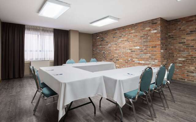 Travelodge by Wyndham Barrie