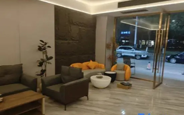 Xinxing Yiju Hotel (Yunzhou Garden)