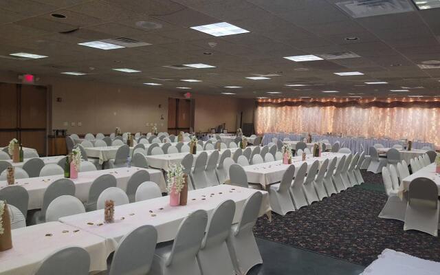 Hibbing Park Hotel & Suites