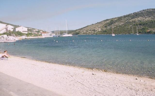 Paž - 28m from the beach - A3(4+1)