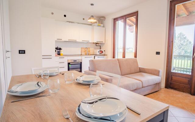 The House in the Vineyard - Italian Homing