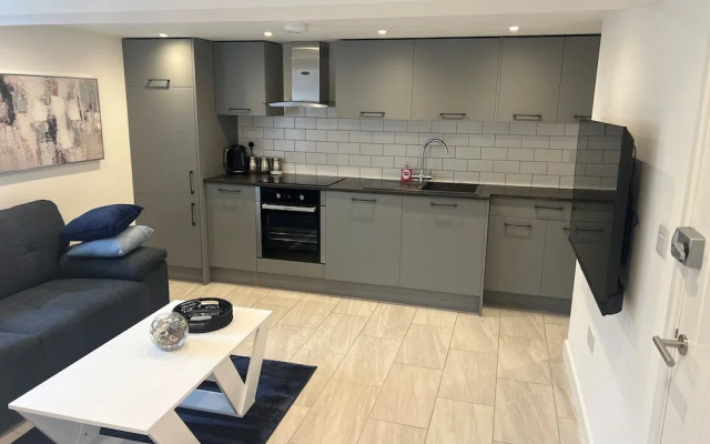 Stunning 1 Bedroom Apartment in Bicester Town