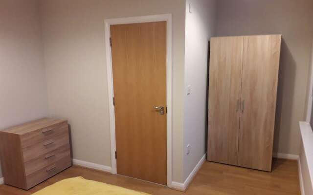 Luxury and Stylish 2 bedroom Apartment with en-suite
