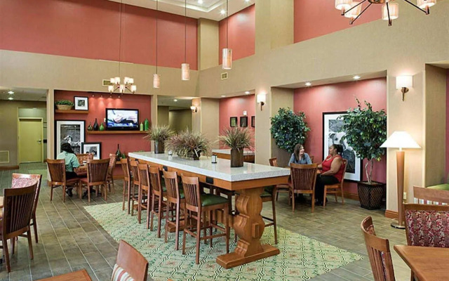Hampton Inn & Suites Clovis-Airport North