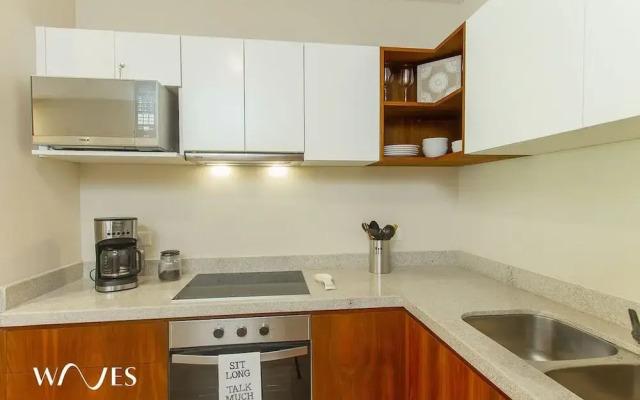 2 Br Roof w Infinity Pool Jacuzzi Spacious