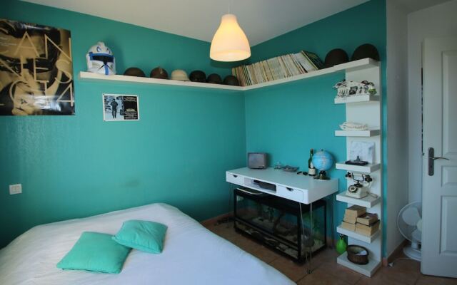 Croix des Gardes Villa Piscine Jacuzzi Nature Centre 10 Mins