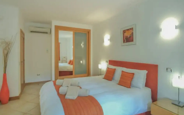 Monte Laranja Apt in Lagos