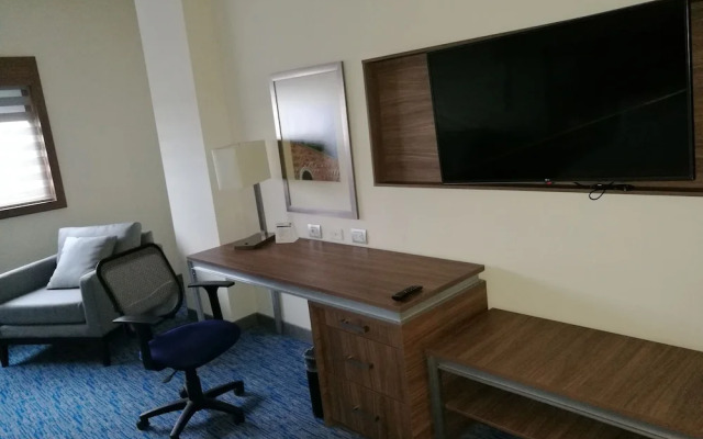 Holiday Inn Express & Suites Ciudad Obregon