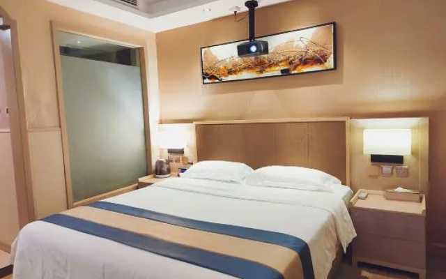 Yajing Holiday Hotel (Zunyi Haier Avenue Dongxin Rainbow City)
