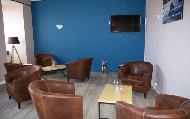 Queen Serenity Hotel