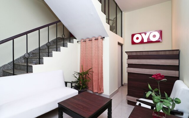 OYO 14811 Hotel Royal Monarch