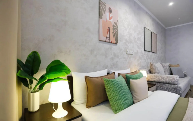 Пять звезд на Мира 31/3