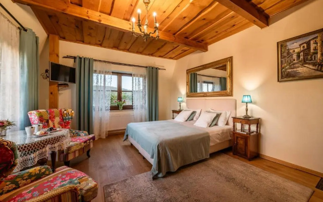 RetroHouse - Adults Only