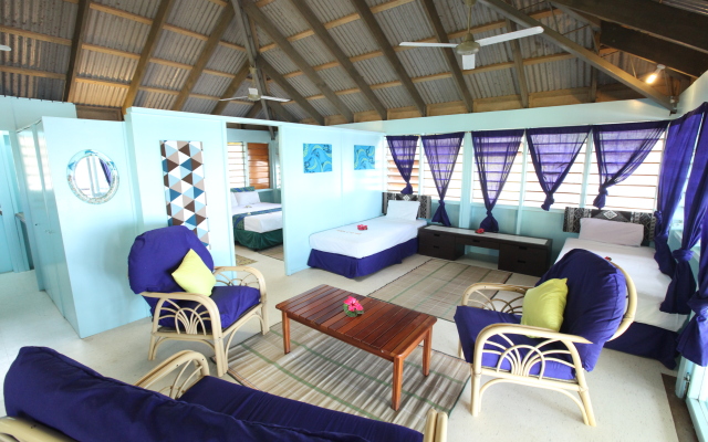 Funky Fish Beach & Surf Resort - Hostel