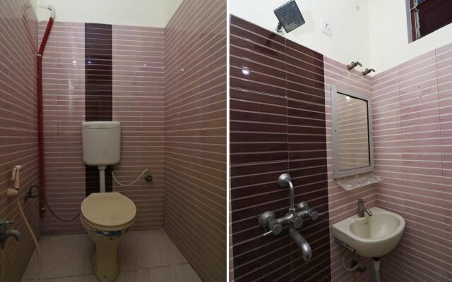 OYO 37116 Hotel Singh Palace